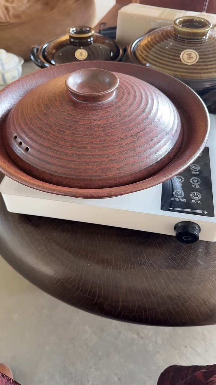 陶瓷爱****说铁锈红大焖烧锅，，，，，