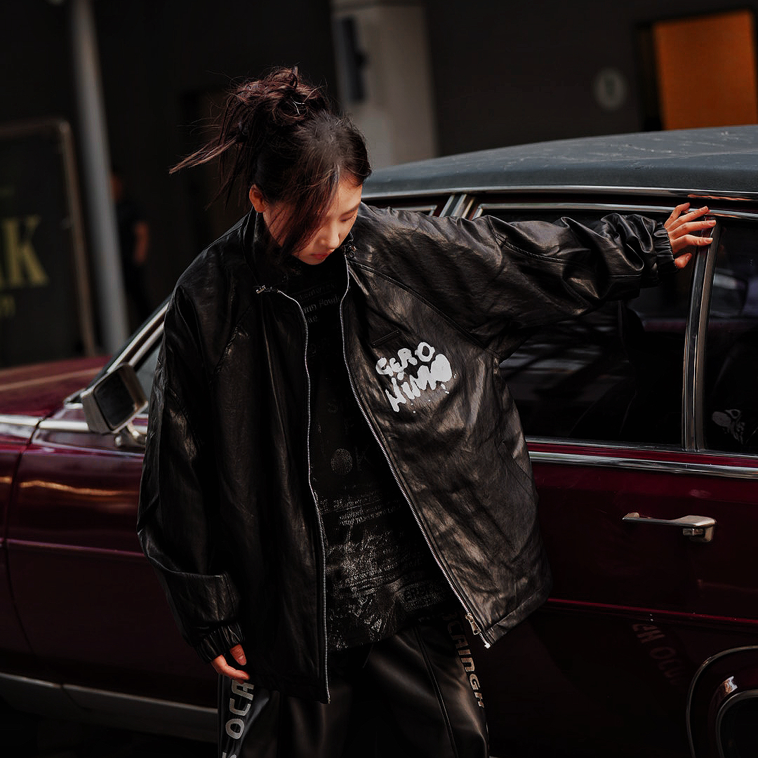 做旧擦脏皮质撞色运动皮衣冬季外套口袋拼接胶片潮牌痞帅连帽夹克