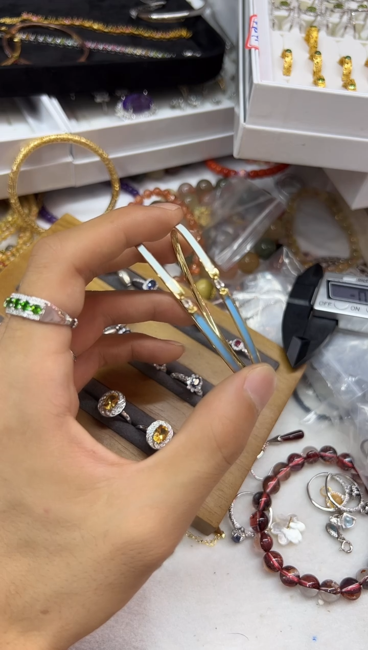 银S925镶嵌海蓝宝石手镯1224m113多样性发其一