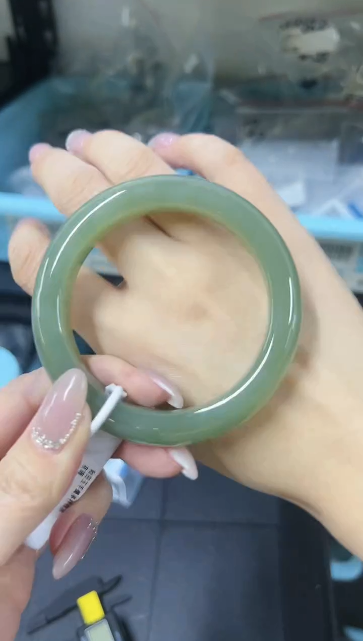 【闪购商品】和田玉手镯未镶嵌zy4311圈口56