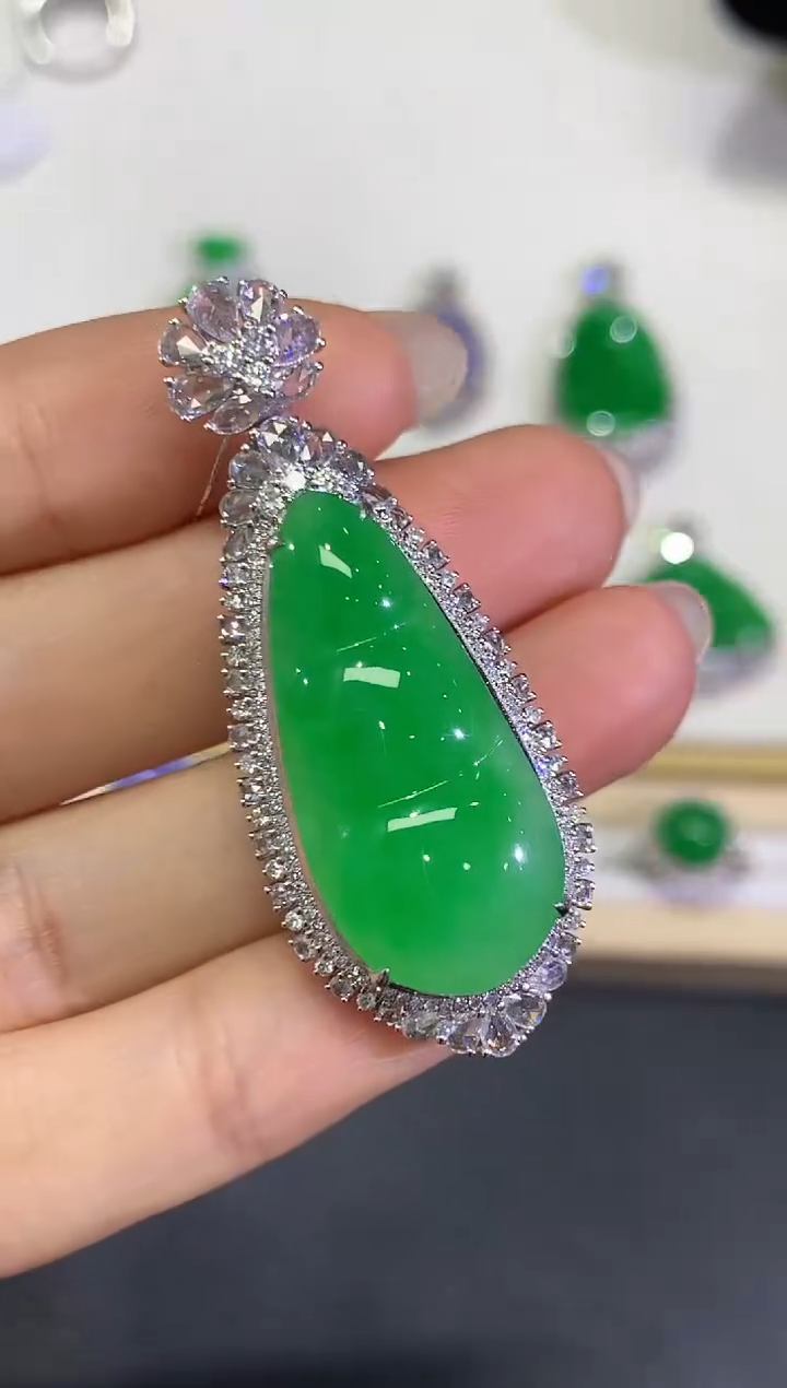 【闪购商品】翡翠颈饰18K金镶嵌团购20