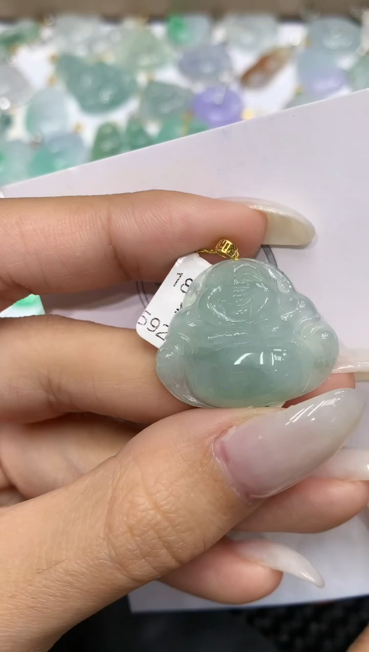 颈饰18K金镶嵌翡翠111111111111