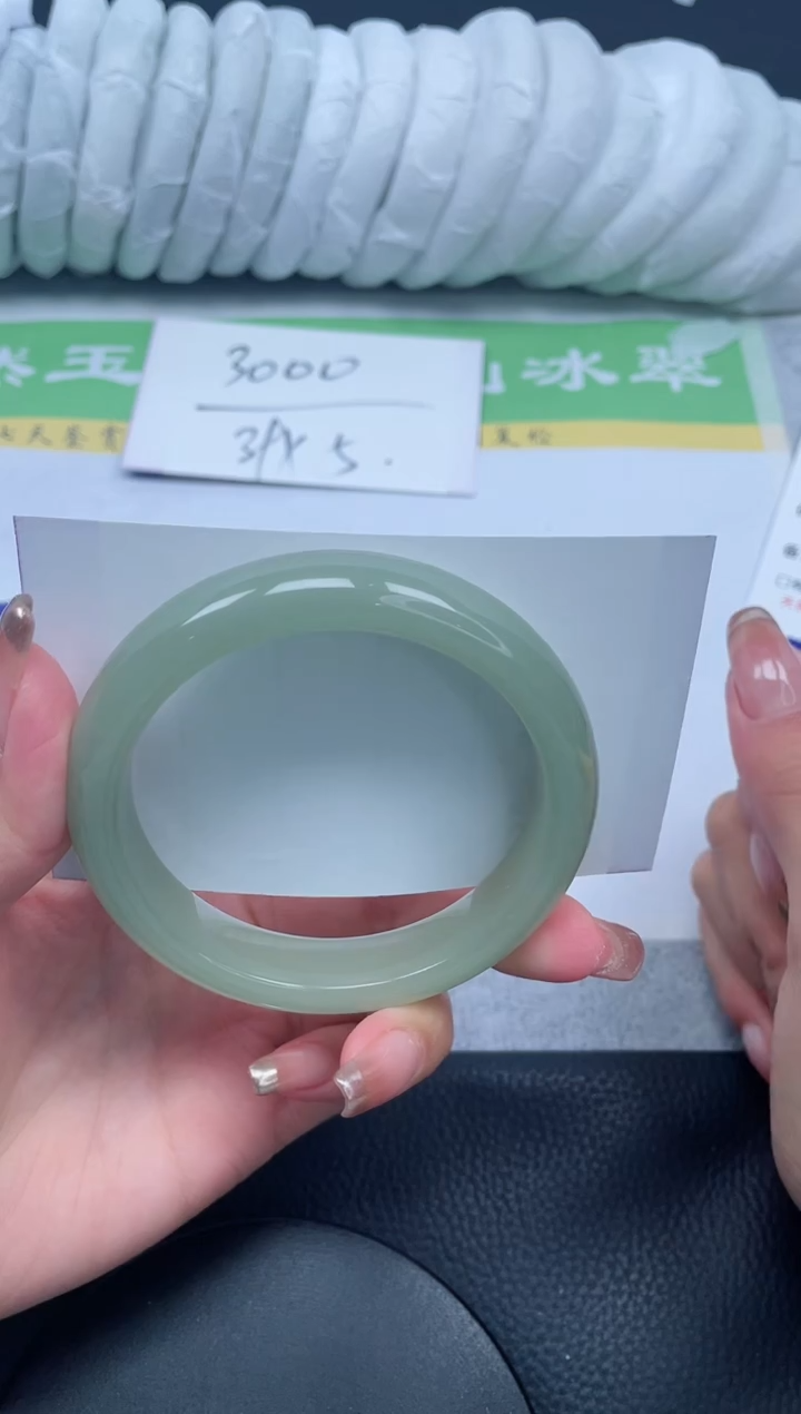 【闪购商品】石英质玉手镯未镶嵌A242-60+