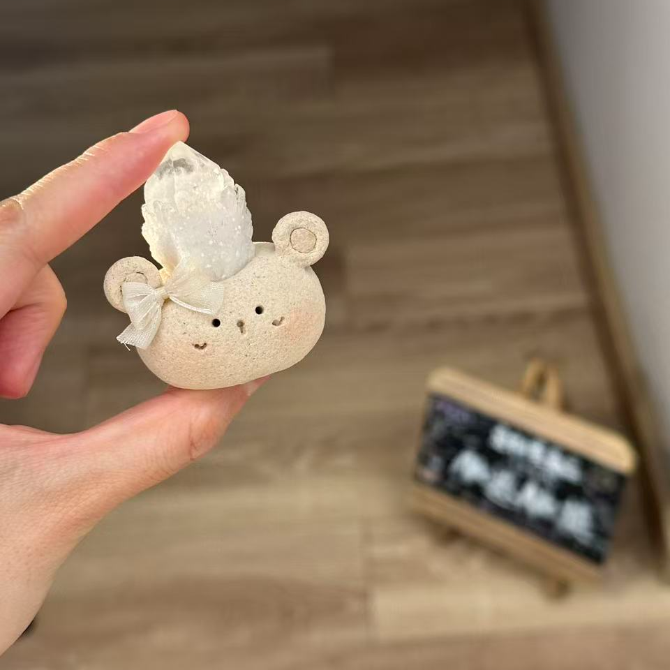 水晶小豆丁可爱白水菠萝簇