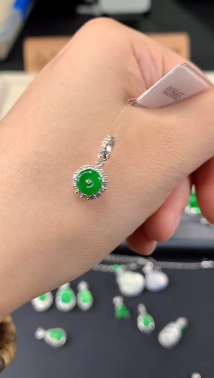 翡翠18K金镶嵌吊坠(不含链)Z395|6980