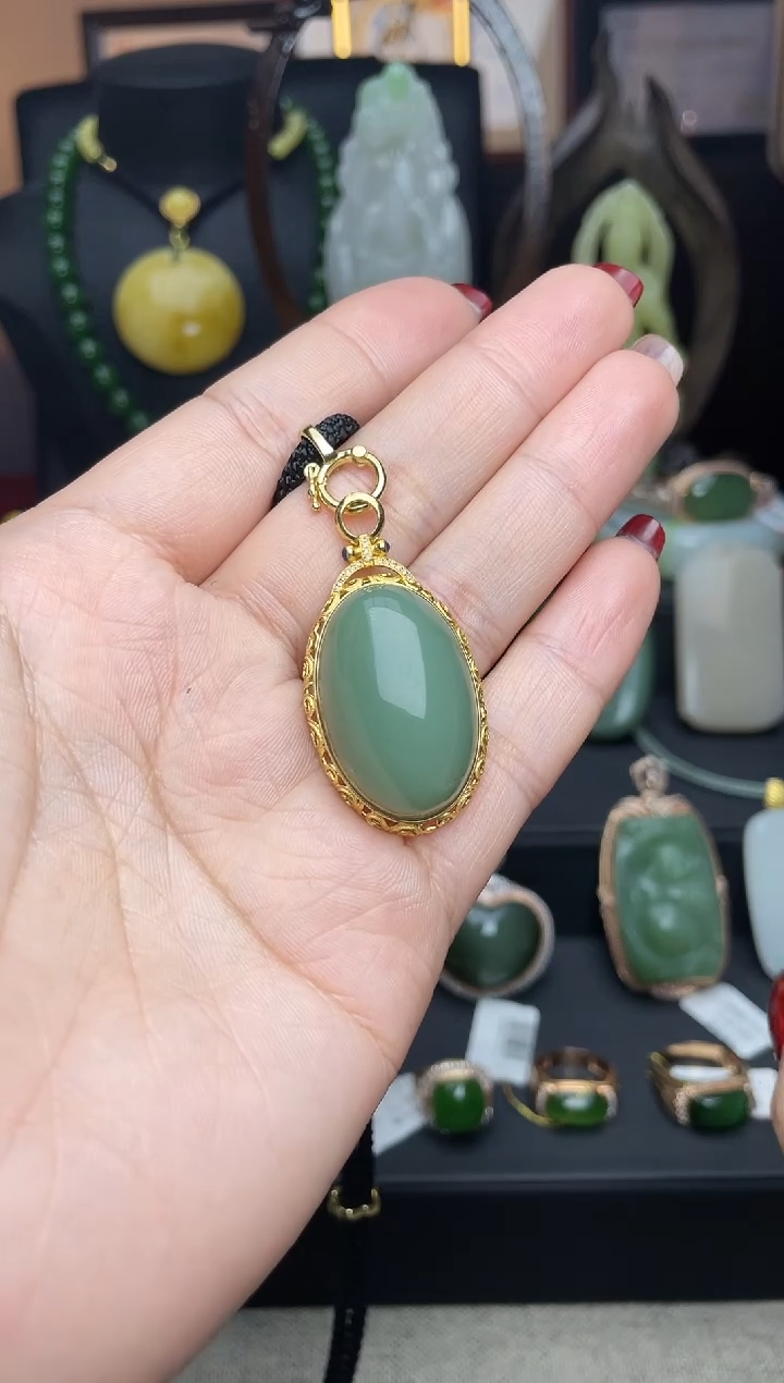 【闪购商品】和田玉颈饰18K金镶嵌吊坠ge02