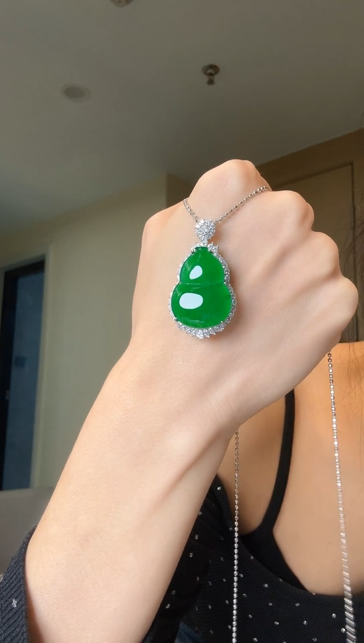【闪购商品】翡翠吊坠(不含链)银S925镶嵌天然翡翠吊坠