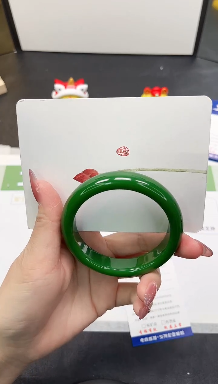 【闪购商品】石英质玉手镯未镶嵌275-58.2