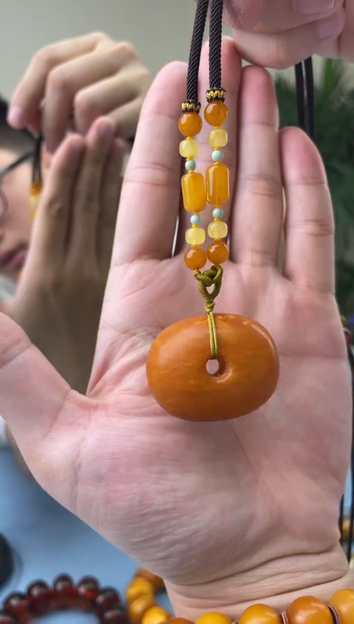 未镶嵌蜜蜡珠宝奇石假一罚十，发一件017（含绳）