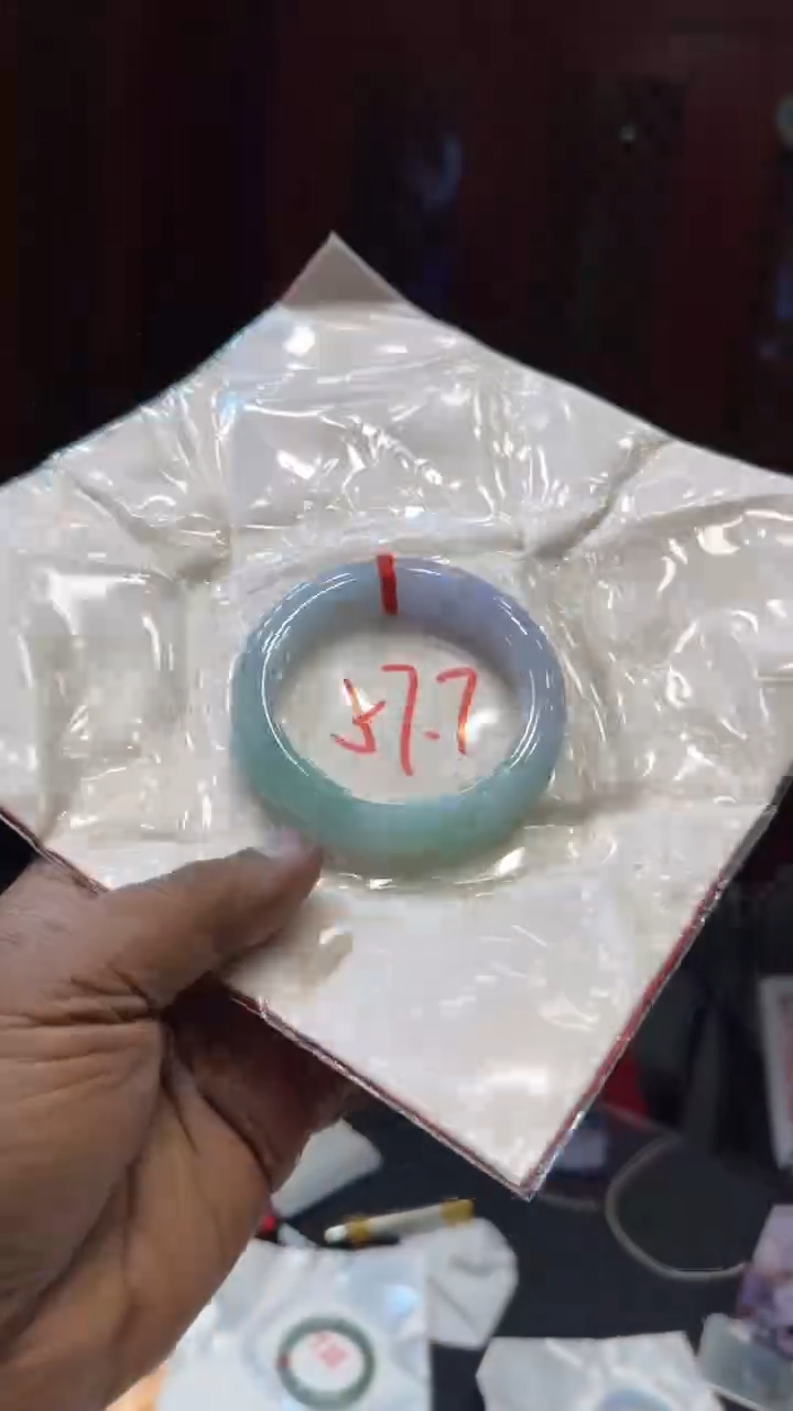 【闪购商品】翡翠手镯未镶嵌手镯