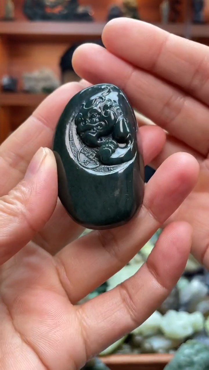 未镶嵌和田玉把件1