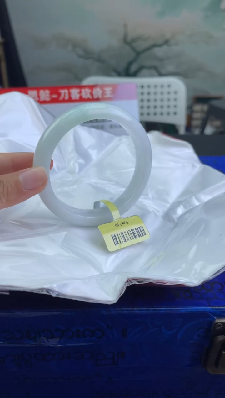 翡翠手镯未镶嵌10翡翠手镯