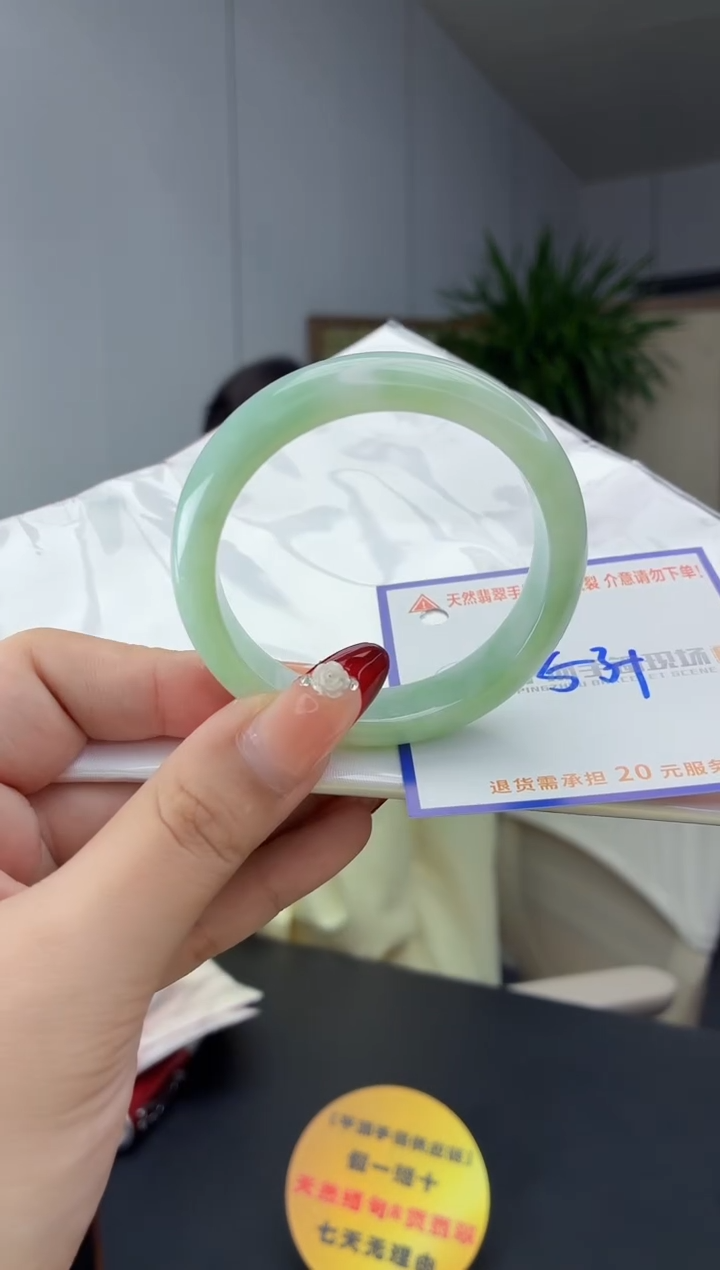 翡翠手镯未镶嵌1111111111