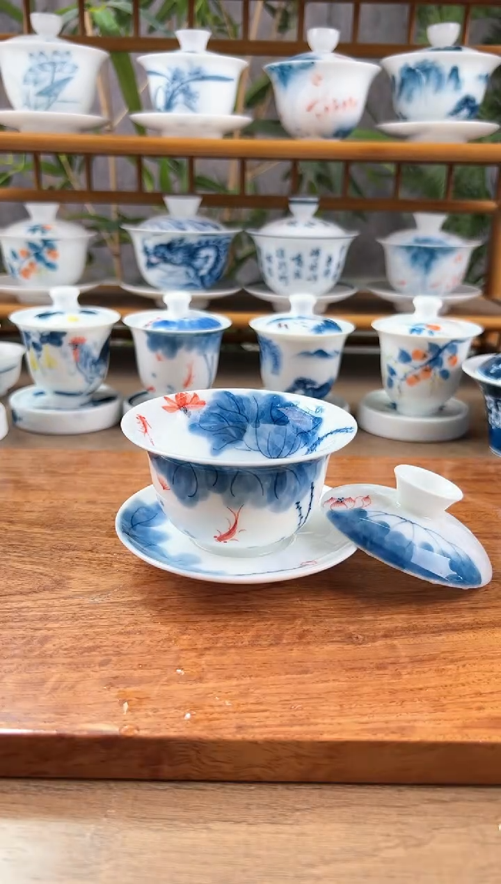 【闪购商品】微瑕线条莲130ml三才內绘盖碗