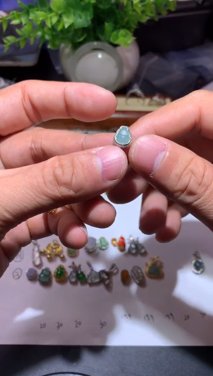 吊坠(不含链)未镶嵌翡翠1