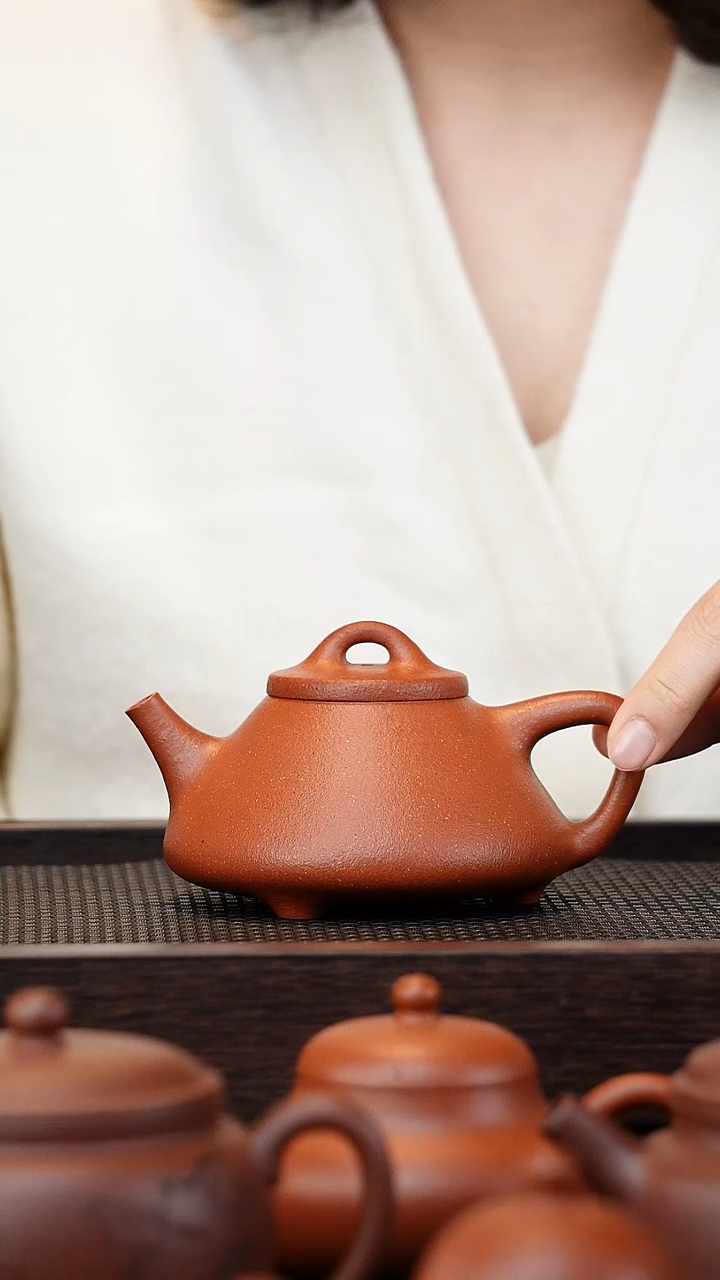 【闪购商品】紫砂茶壶微瑕红降坡子冶