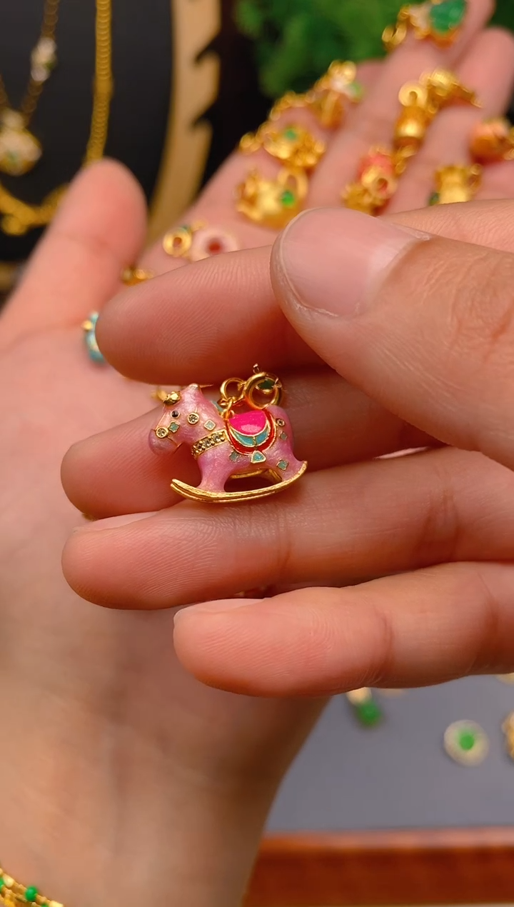 【闪购商品】翡翠吊坠(不含链)银S925镶嵌粉色木马