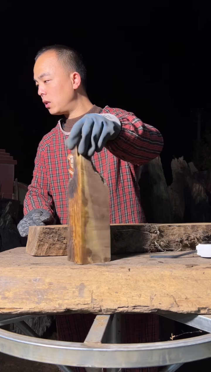 金丝楠冯****e金丝楠