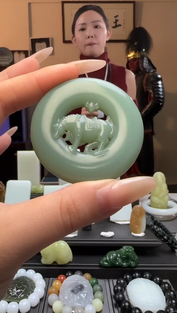 【闪购商品】和田玉粉青马未镶嵌吊坠