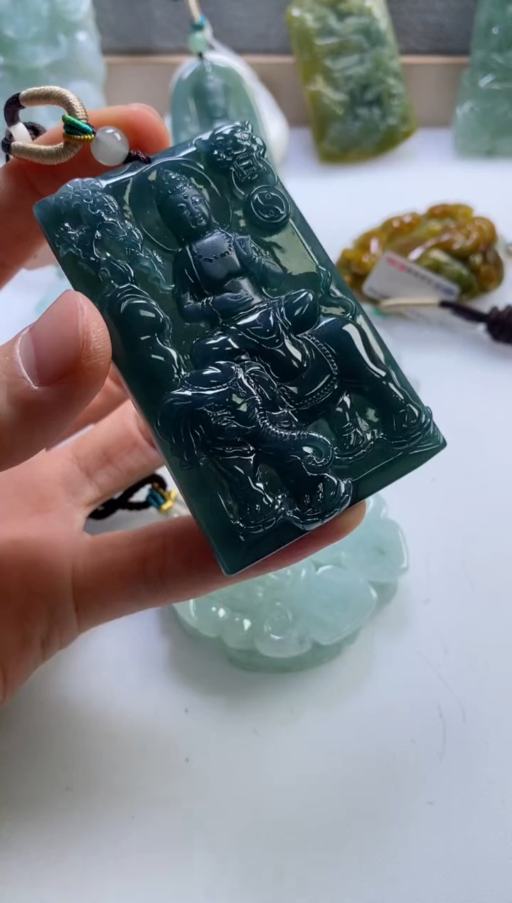 【闪购商品】翡翠挂件未镶嵌                