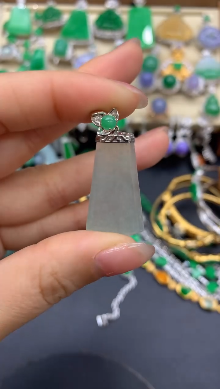 【闪购商品】翡翠颈饰18K金镶嵌118-中国好珍宝