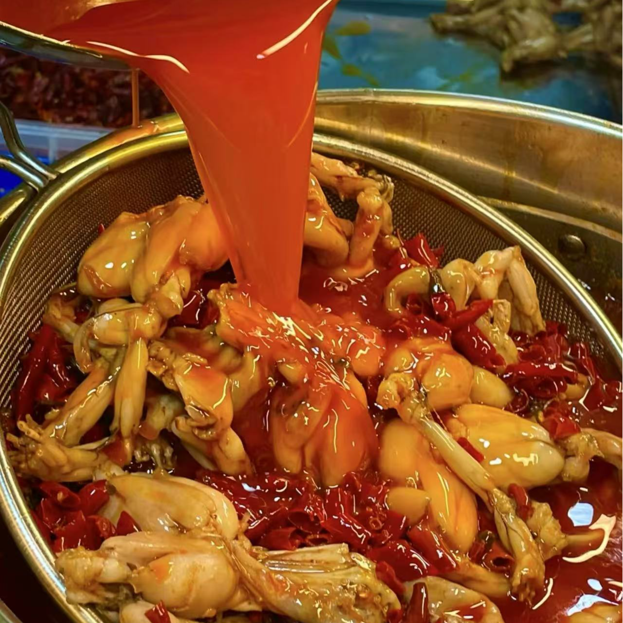 【19.9-36.9】麻辣牛蛙+五香牛蛙 （ 4-6 只）