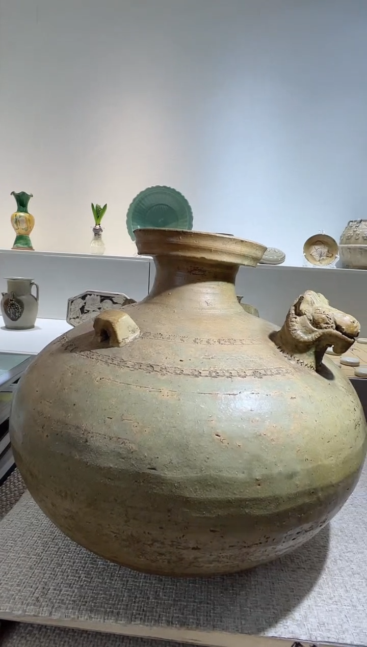 【闪购商品】杯马鞍系羊首盘口樽