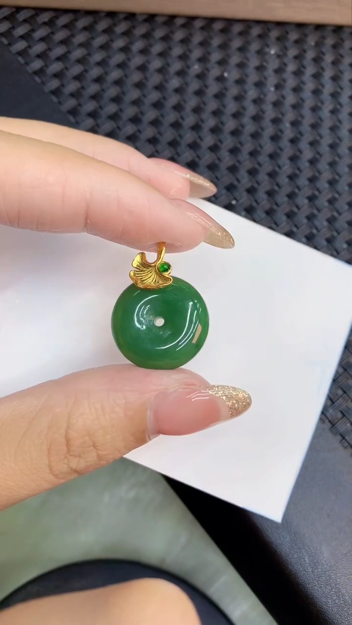 翡翠银S925镶嵌颈饰             8