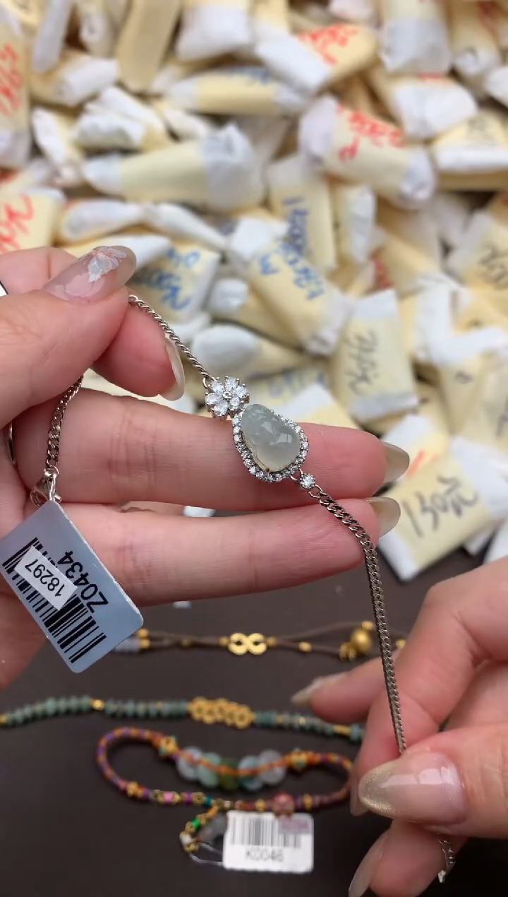 【闪购商品】翡翠挂件银S925镶嵌一