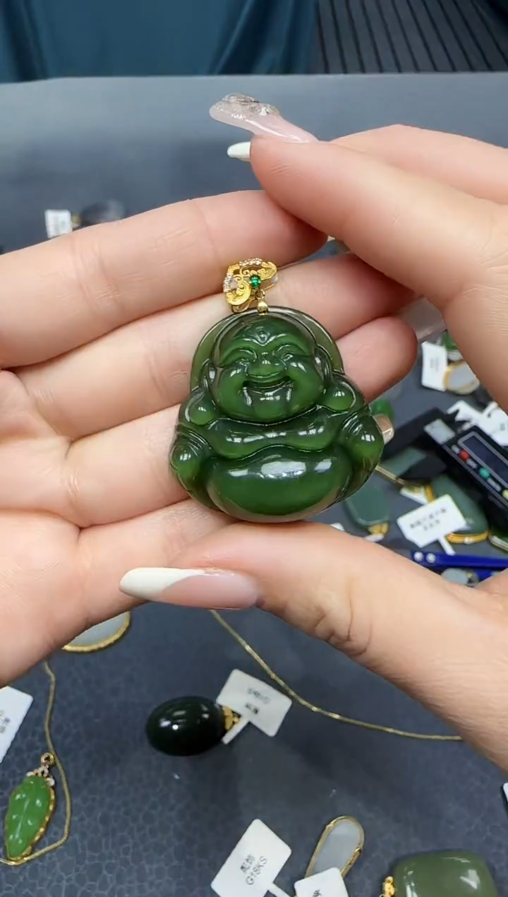 【闪购商品】和田玉挂件18K金镶嵌1