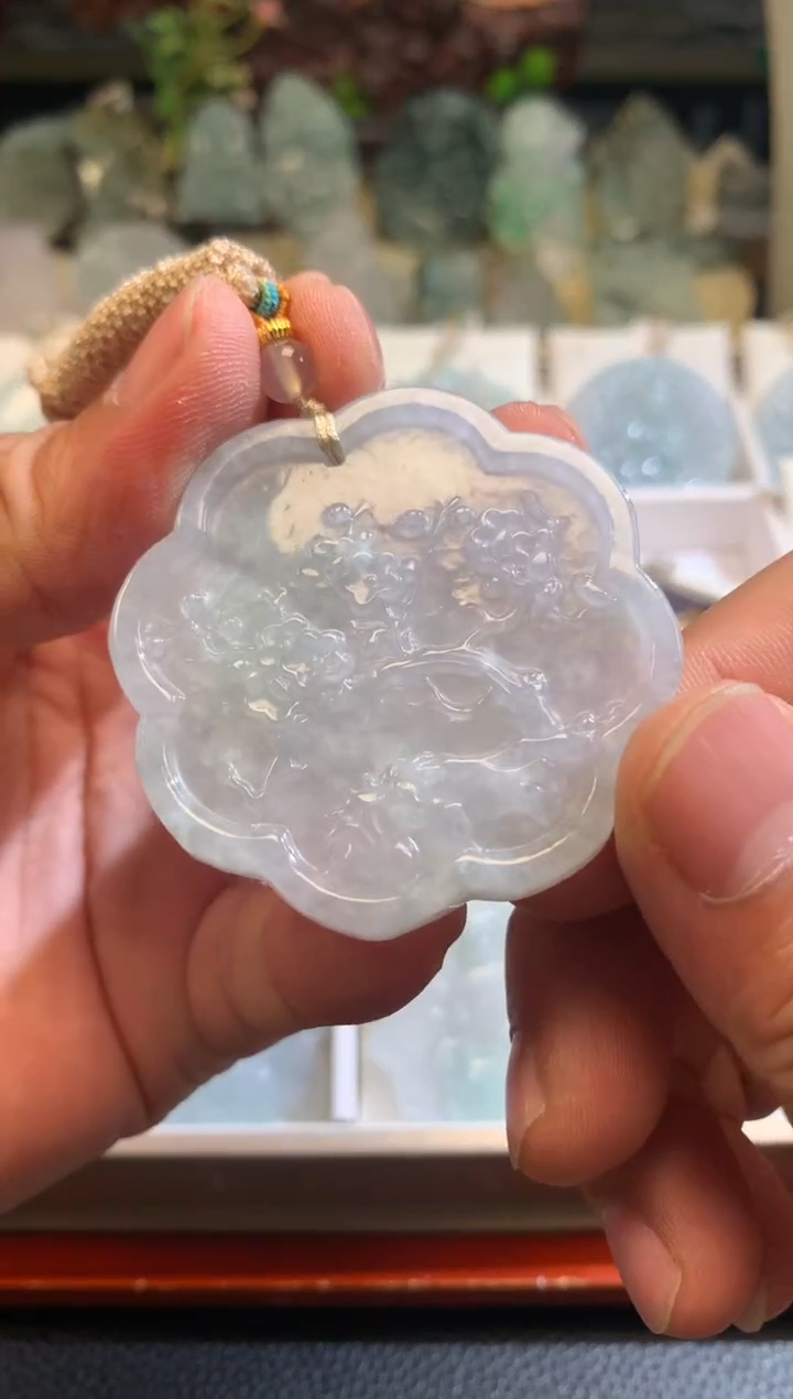 翡翠未镶嵌颈饰4/28/237