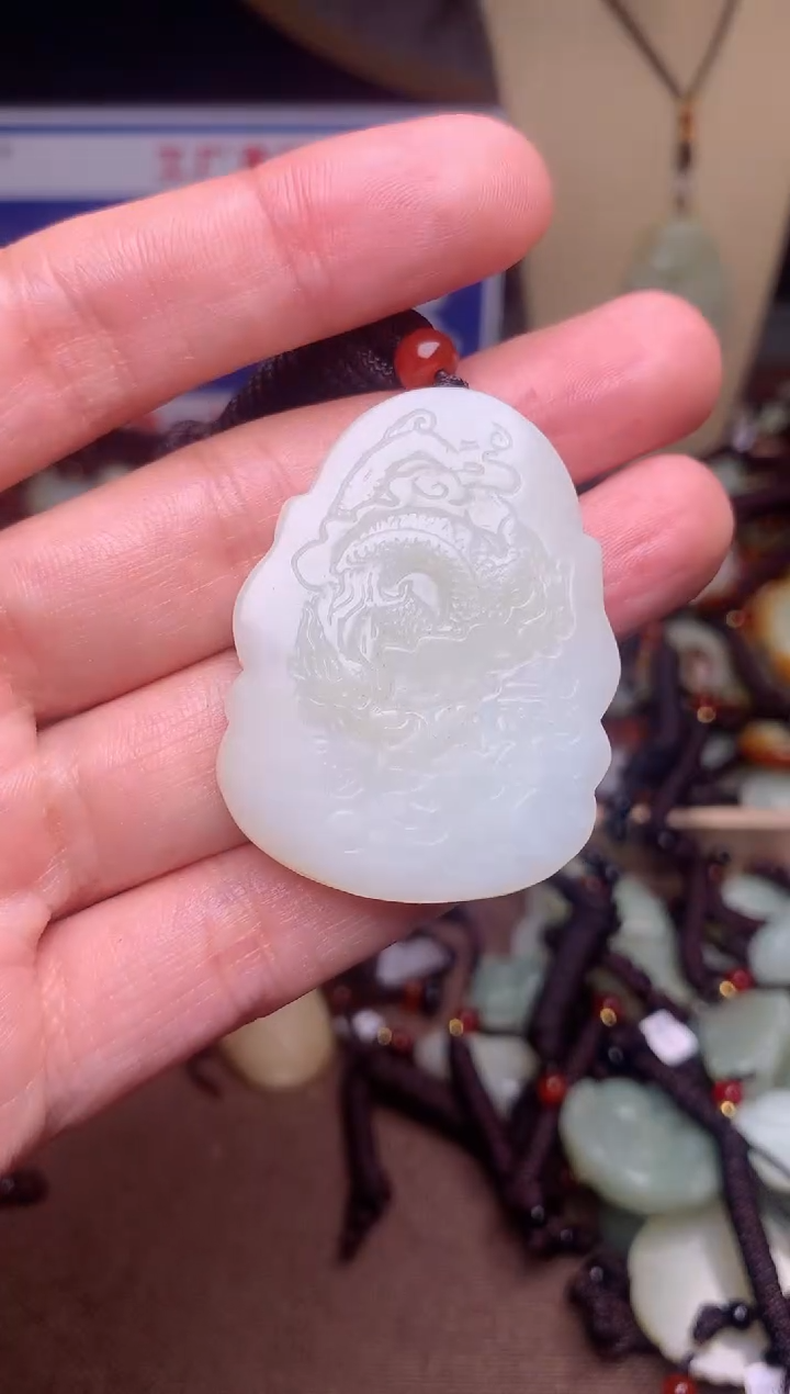 【闪购商品】和田玉未镶嵌颈饰1