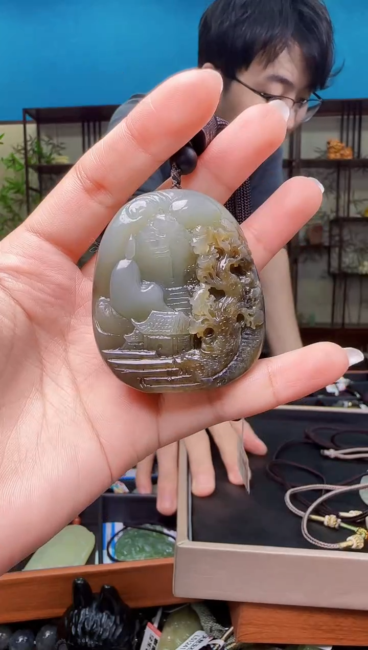 颈饰未镶嵌和田玉1