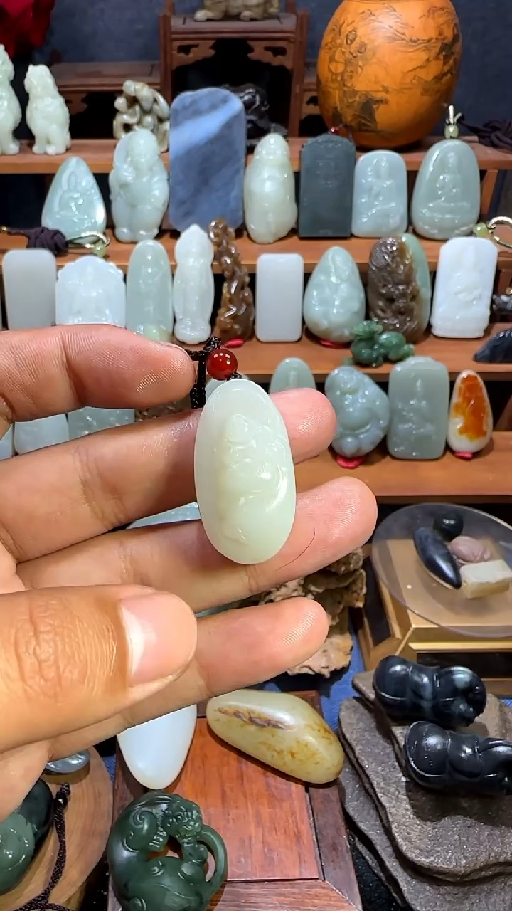 颈饰未镶嵌和田玉W*1