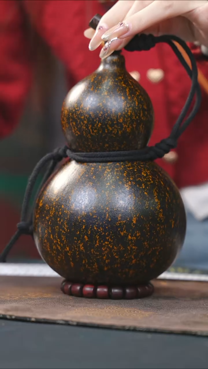 【闪购商品】WK122大漆酒葫芦不包手串及旋转底座