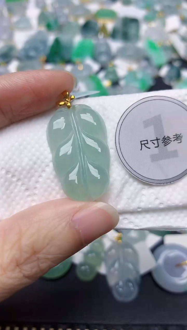 颈饰18K金镶嵌翡翠天然缅甸A货翡翠