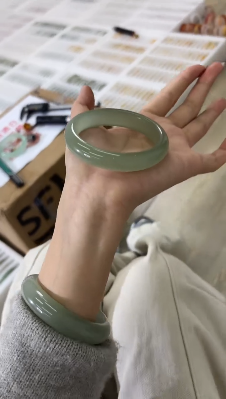 未镶嵌手镯石英质玉89-55D