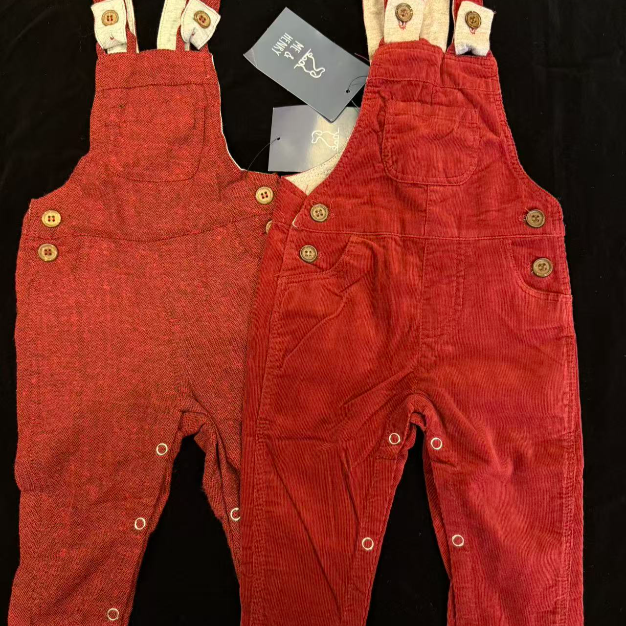 英单伦敦小狗红色（灯芯绒-波浪纹）背带裤