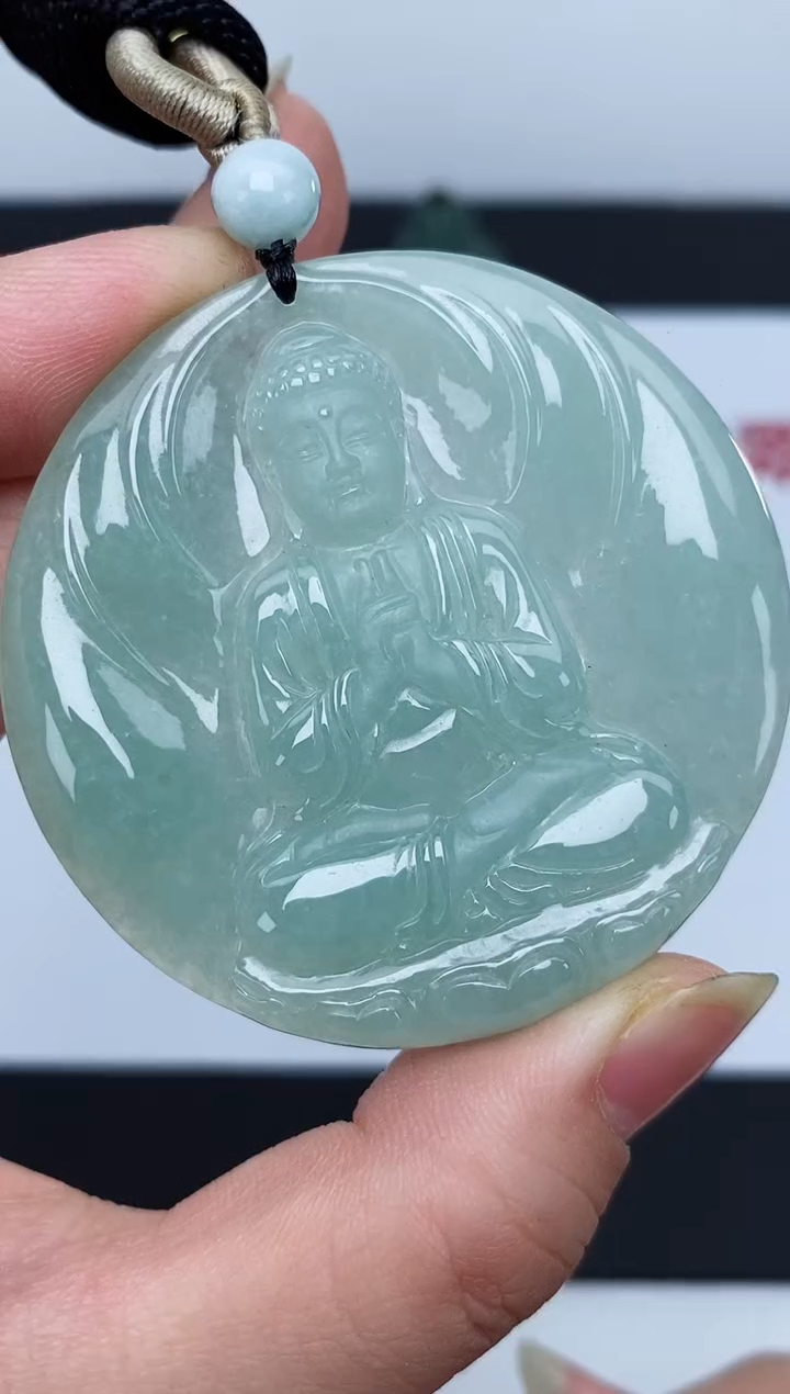 【闪购商品】翡翠颈饰未镶嵌大日如来