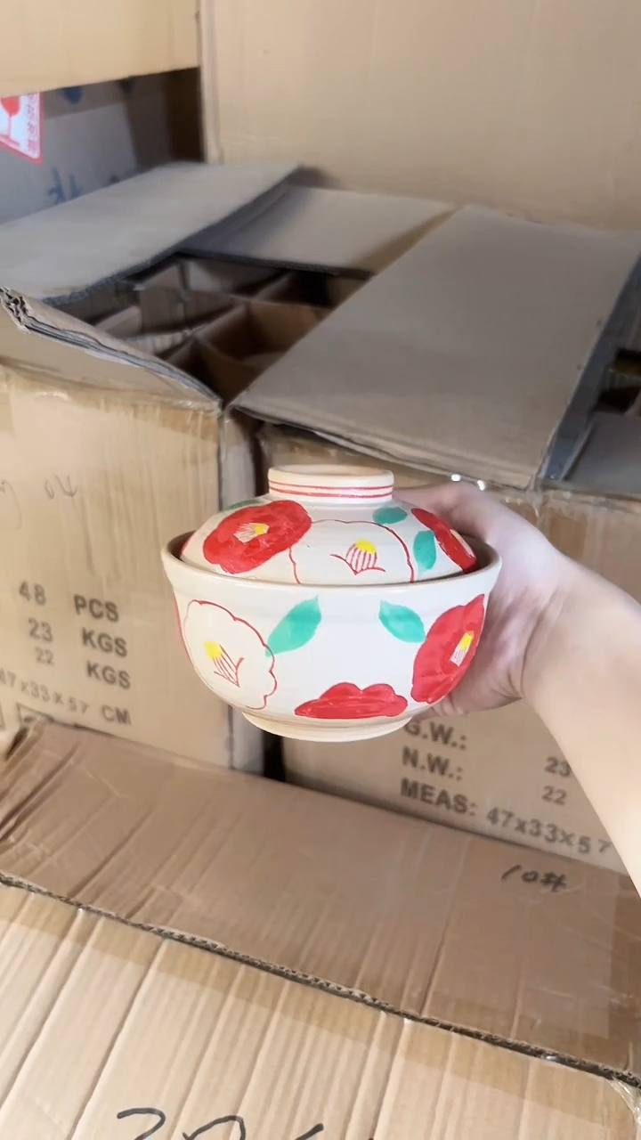 陶瓷红花手绘盖碗一个