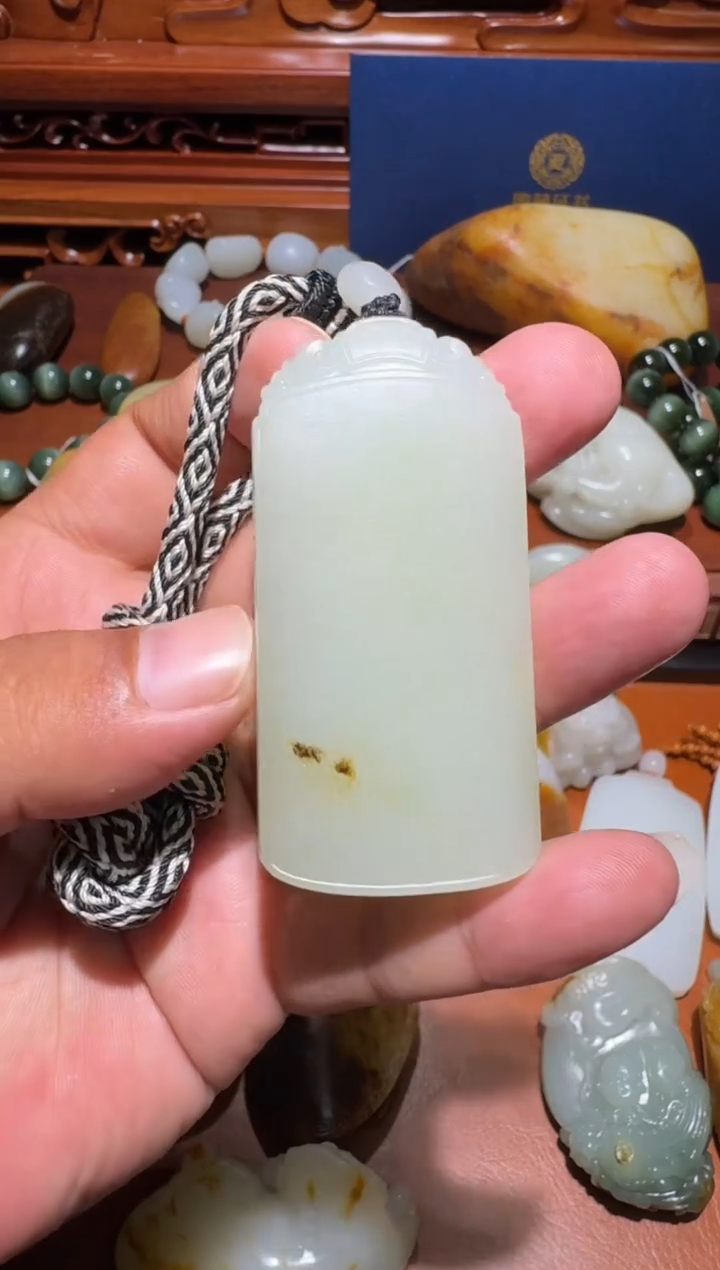 精品和田玉挂件无事牌