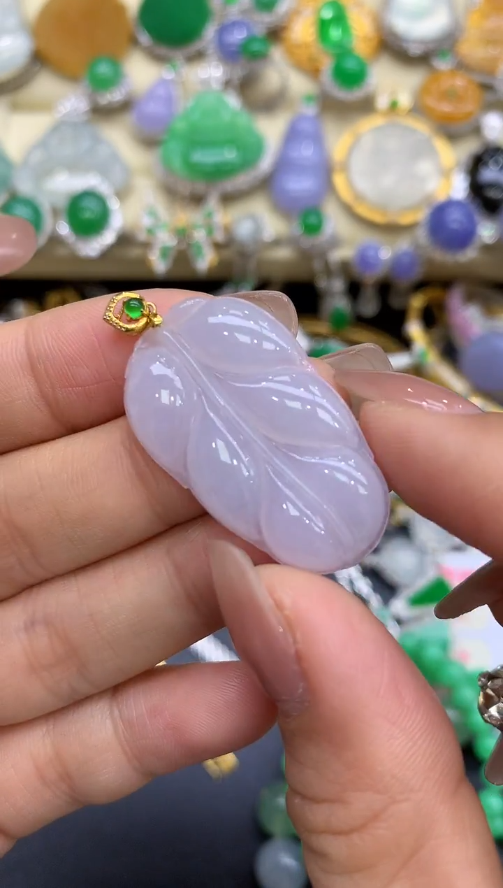 颈饰18K金镶嵌翡翠23-中国好珍宝