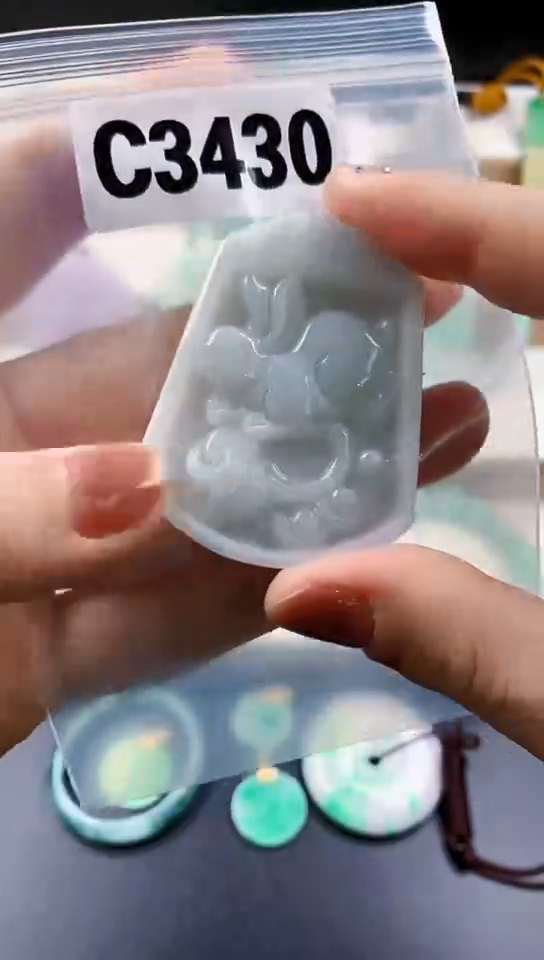 翡翠未镶嵌颈饰天然翡翠吊坠挂件