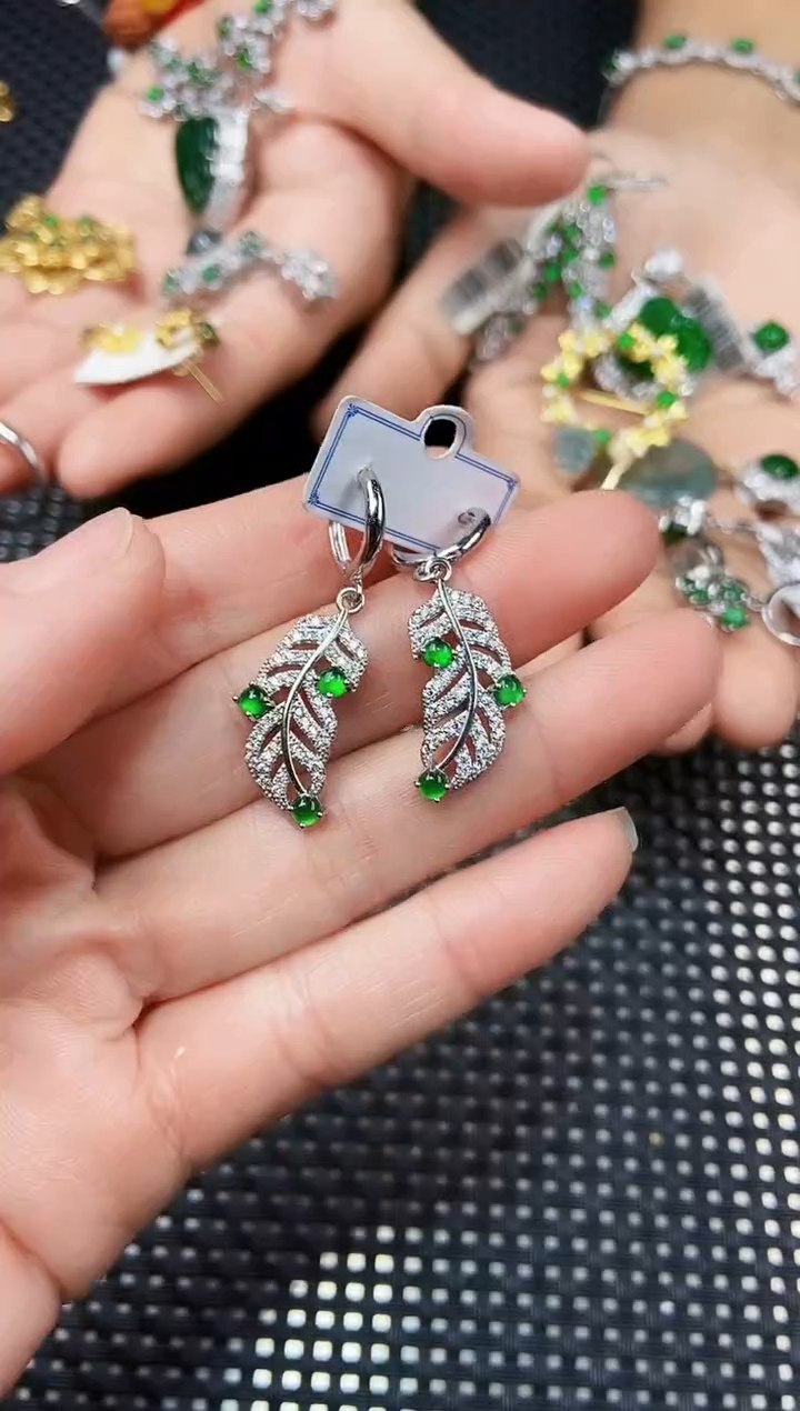 【闪购商品】翡翠耳饰未镶嵌11111111111