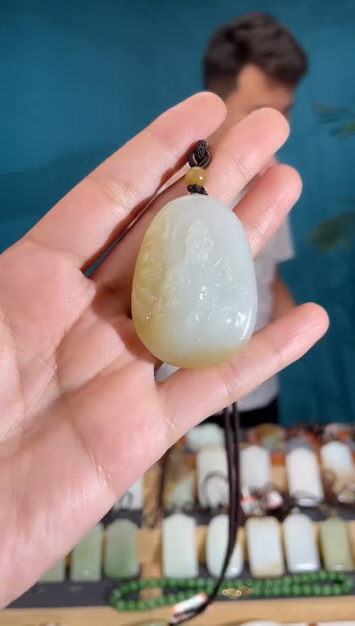 颈饰未镶嵌和田玉1