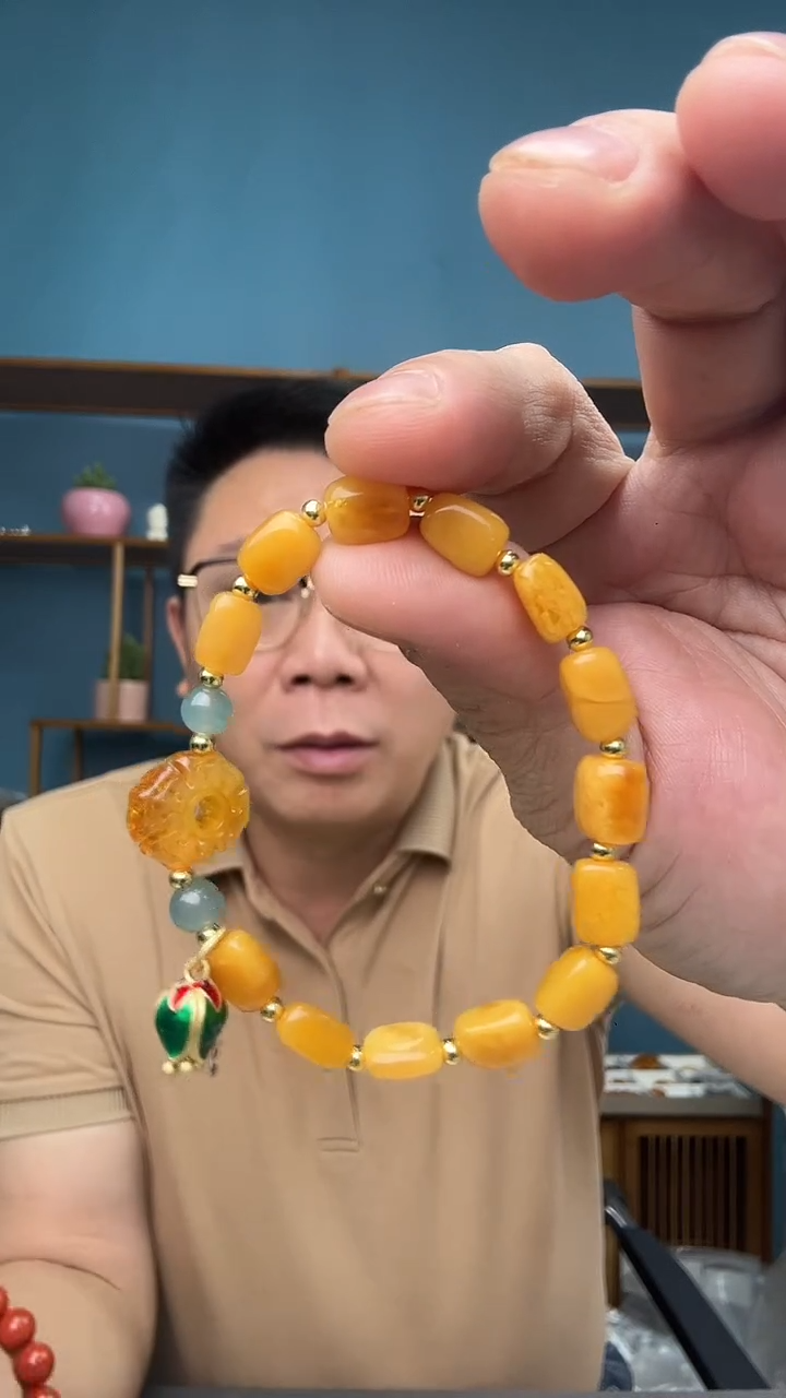 未镶嵌琥珀裸石9（有瑕介意勿拍）+