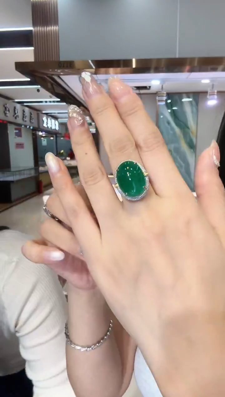 铂Pt950镶嵌戒指祖母绿18.11ct