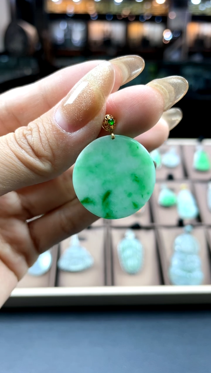 【闪购商品】翡翠颈饰18K金镶嵌无事牌