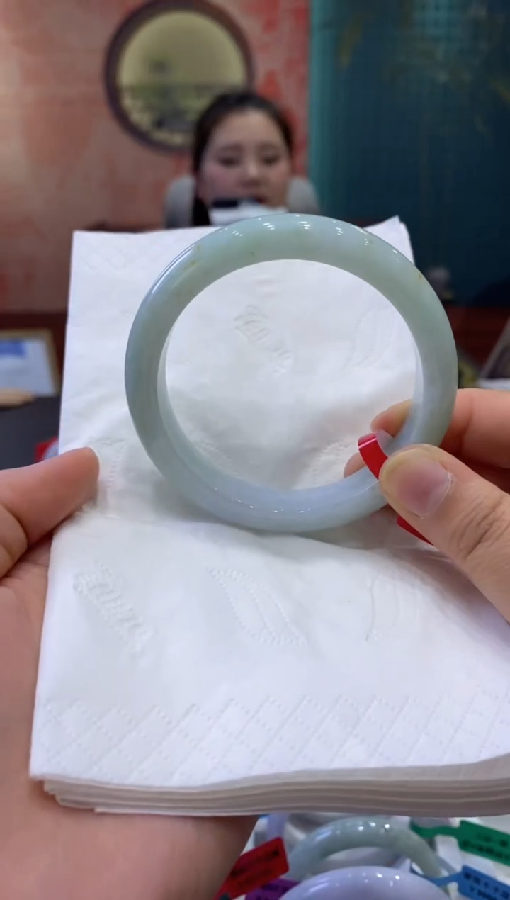 【闪购商品】翡翠手镯未镶嵌多人0004152