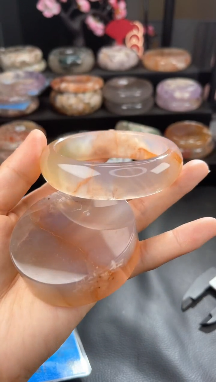【闪购商品】石英质玉手镯未镶嵌62